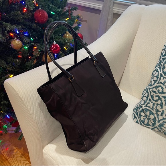 Prada bag 💯% authentic!! - Picture 3 of 16